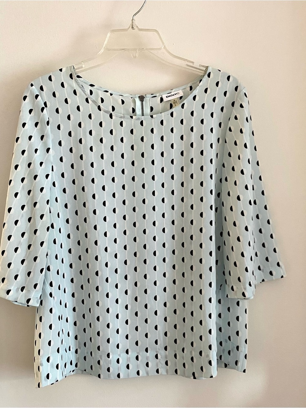 DKNYC women’s top size M blue, white and black
